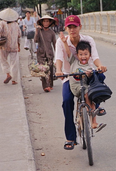 vietnamboyonbike.jpg